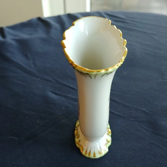Vintage Herend Victorian Pattern Vase